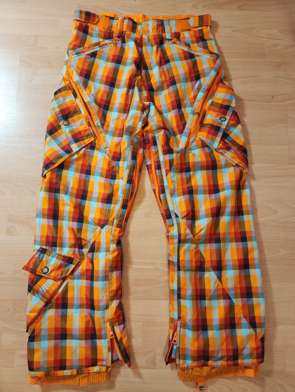 Foursquare 15K Snowboarding Pants Orange Red Blue Plaid Men's Size Large